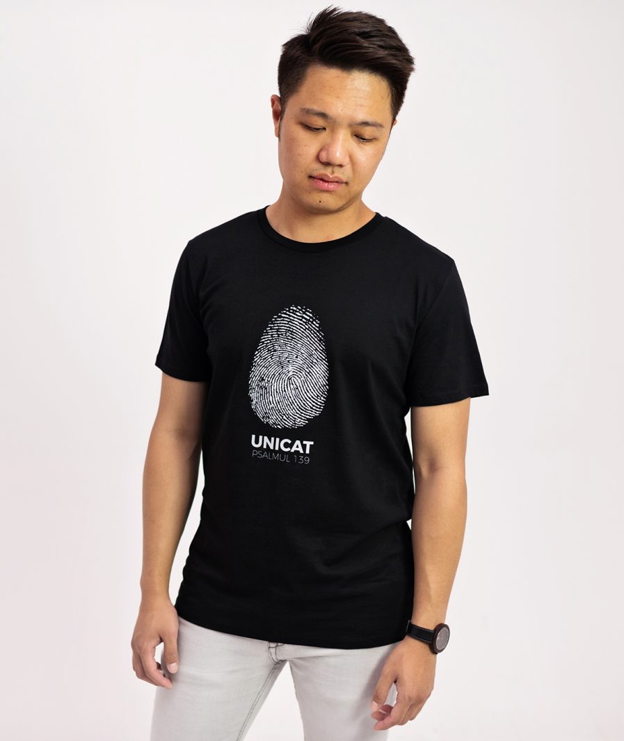 TRICOU DE BĂRBAȚI "EȘTI UNICAT"